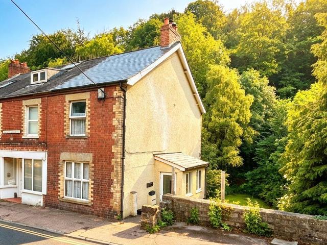 2 bedroom end of terrace house for sale