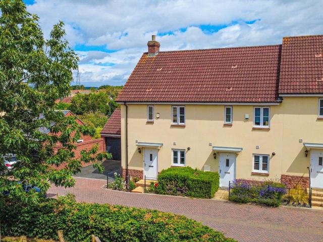 2 bedroom end of terrace house for sale