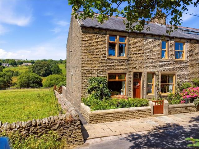 2 bedroom end of terrace house for sale