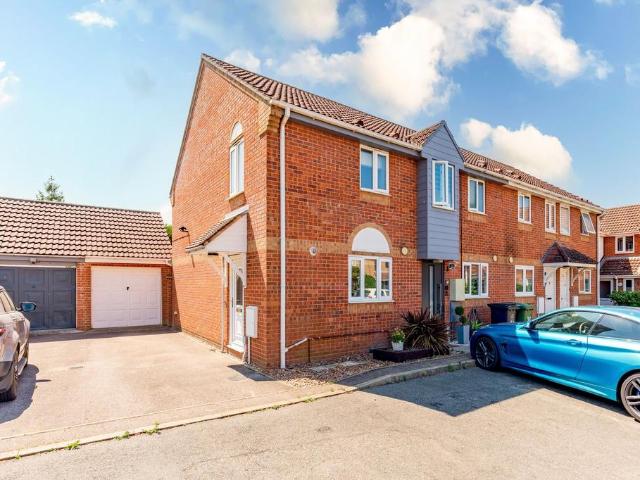 2 bedroom end of terrace house for sale