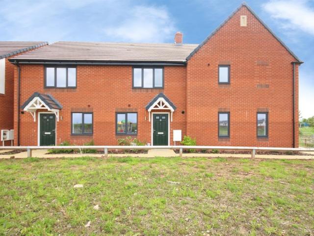 2 bedroom end of terrace house for sale