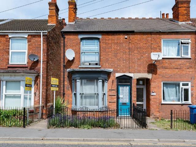 2 bedroom end of terrace house for sale