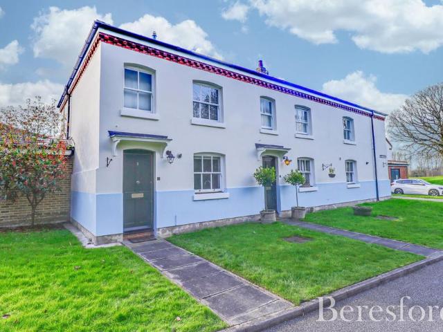 2 bedroom end of terrace house for sale