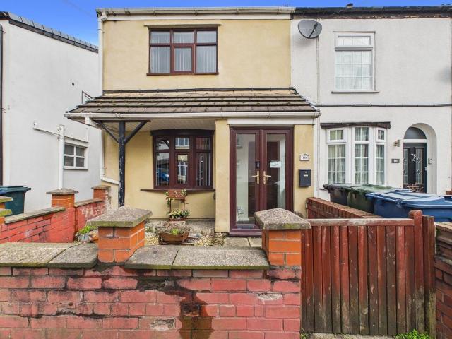 2 bedroom end of terrace house for sale