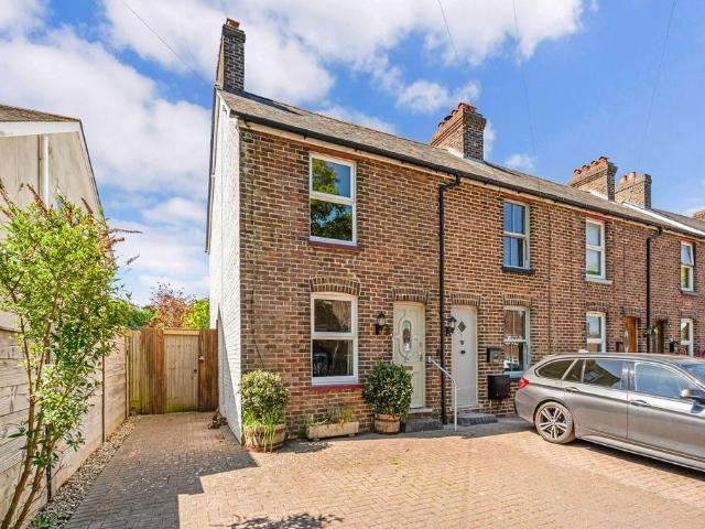 2 bedroom end of terrace house for sale