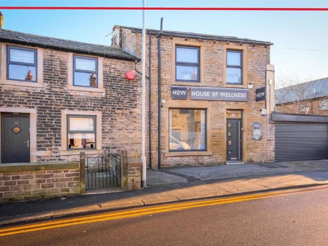 4 bedroom end of terrace house for sale