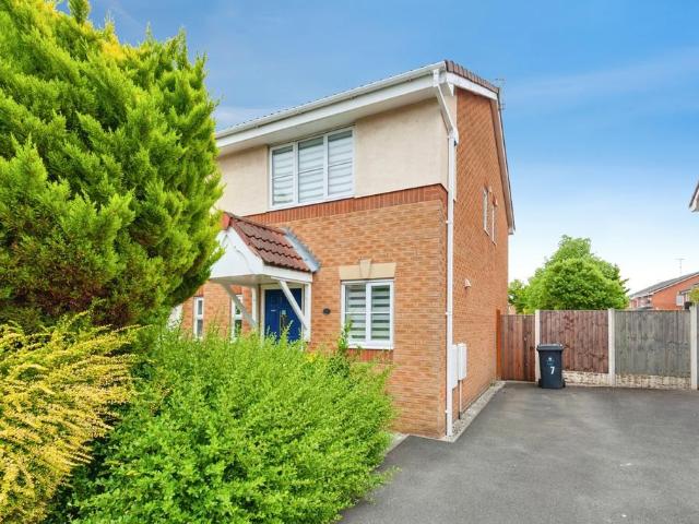 2 bedroom end of terrace house for sale
