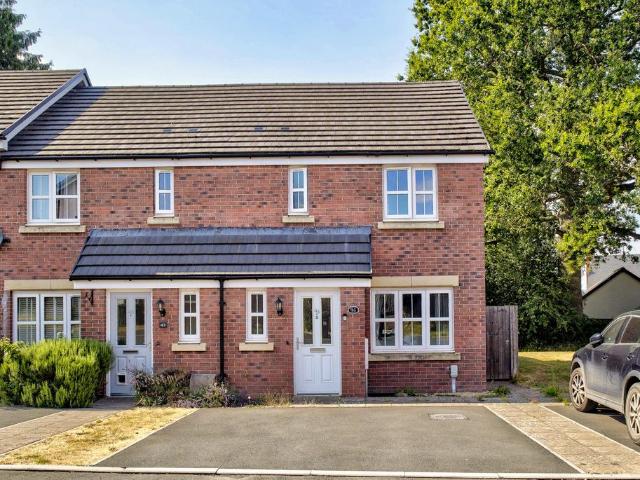 2 bedroom end of terrace house for sale