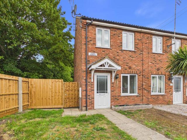 2 bedroom end of terrace house for sale