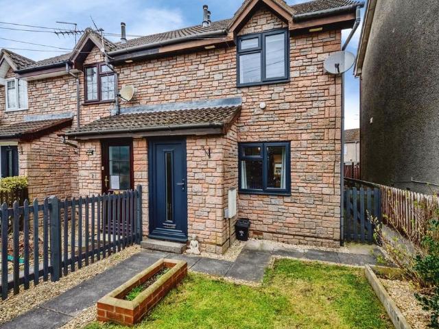 2 bedroom end of terrace house for sale