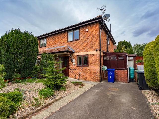 2 bedroom end of terrace house for sale