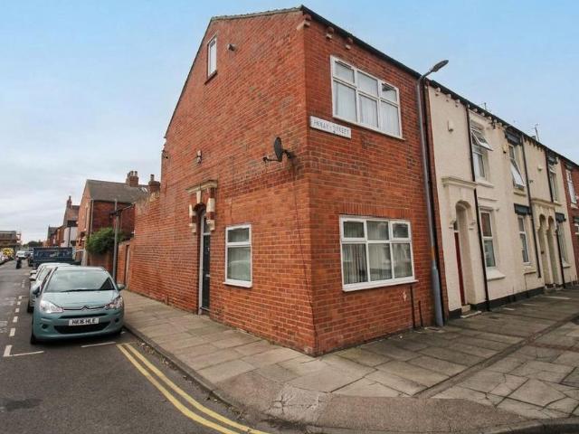 2 bedroom end of terrace house for sale