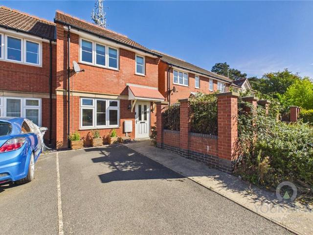 2 bedroom end of terrace house for sale