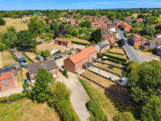 3 bedroom end of terrace house for sale