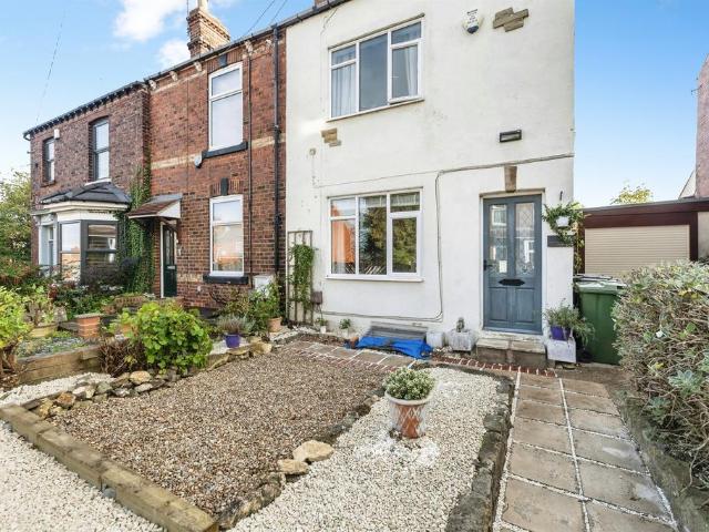 2 bedroom end of terrace house for sale
