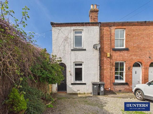 2 bedroom end of terrace house for sale