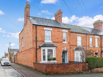 House for sale in Burhill - Parking