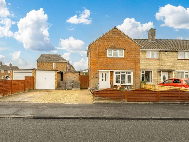2 bedroom end of terrace house for sale
