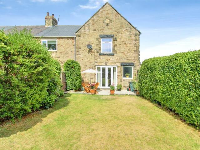 2 bedroom end of terrace house for sale