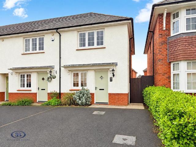 2 bedroom end of terrace house for sale