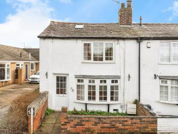 2 bedroom end of terrace house for sale