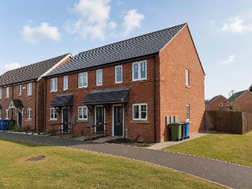 2 bedroom end of terrace house for sale