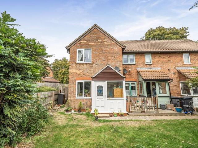 2 bedroom end of terrace house for sale
