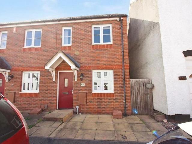 2 bedroom end of terrace house for sale