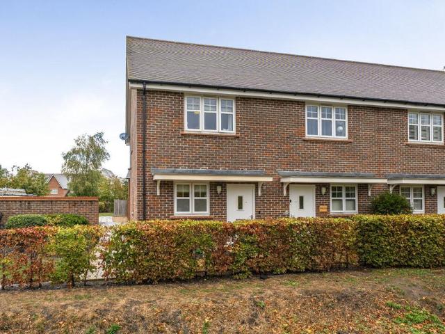2 bedroom end of terrace house for sale