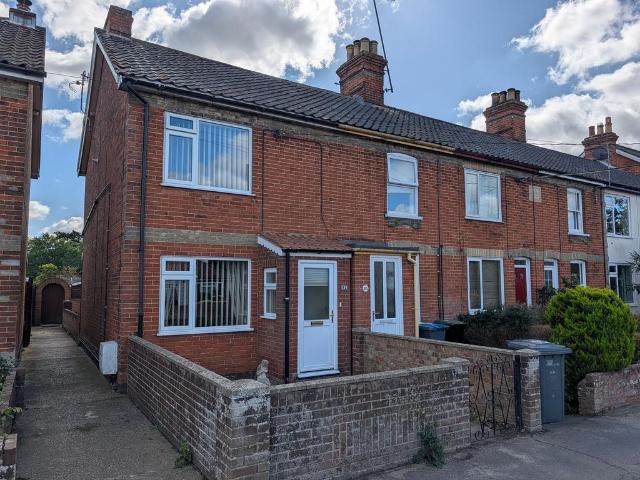 2 bedroom end of terrace house for sale