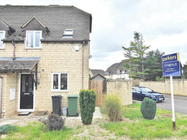 2 bedroom end of terrace house for sale