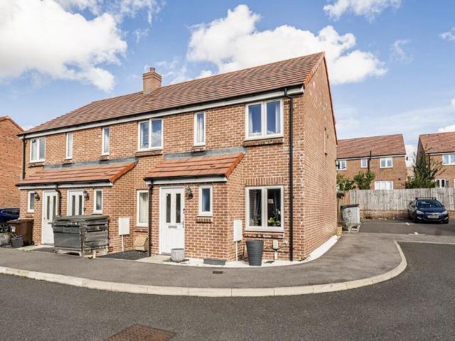 2 bedroom end of terrace house for sale