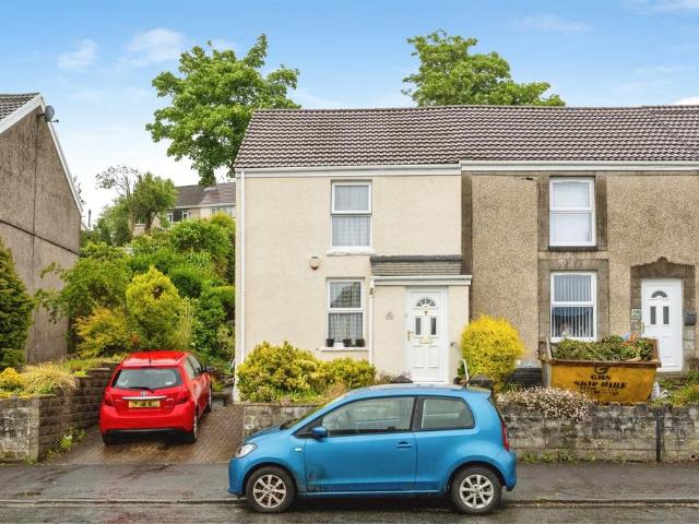 2 bedroom end of terrace house for sale