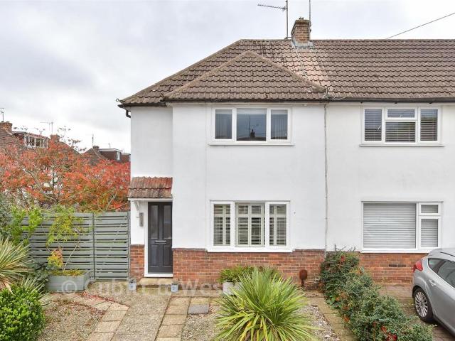 2 bedroom end of terrace house for sale