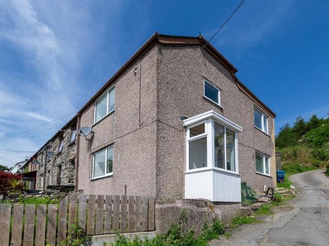 2 bedroom end of terrace house for sale