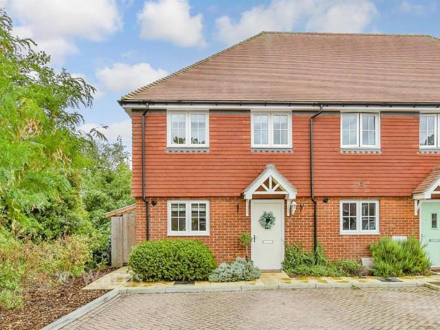 2 bedroom end of terrace house for sale