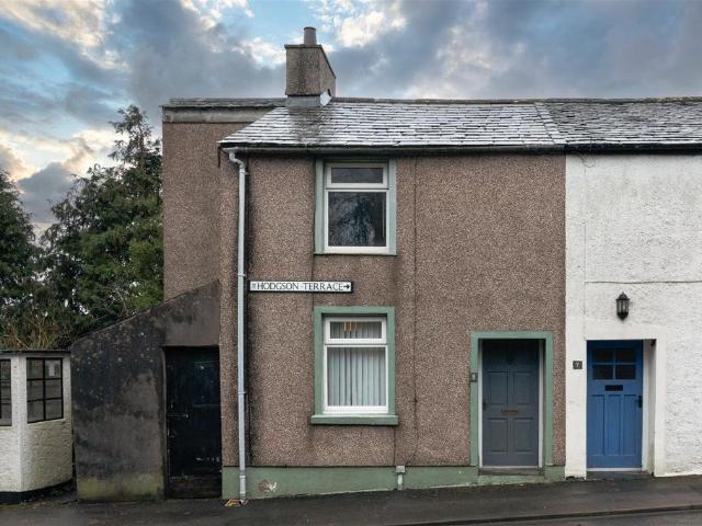 2 bedroom end of terrace house for sale