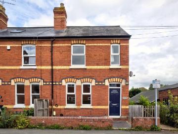 2 bedroom end of terrace house for sale