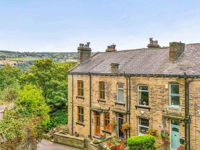 2 bedroom end of terrace house for sale