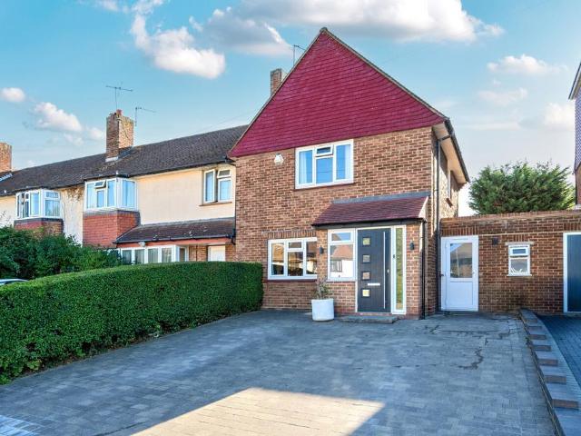 2 bedroom end of terrace house for sale