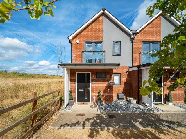 2 bedroom end of terrace house for sale