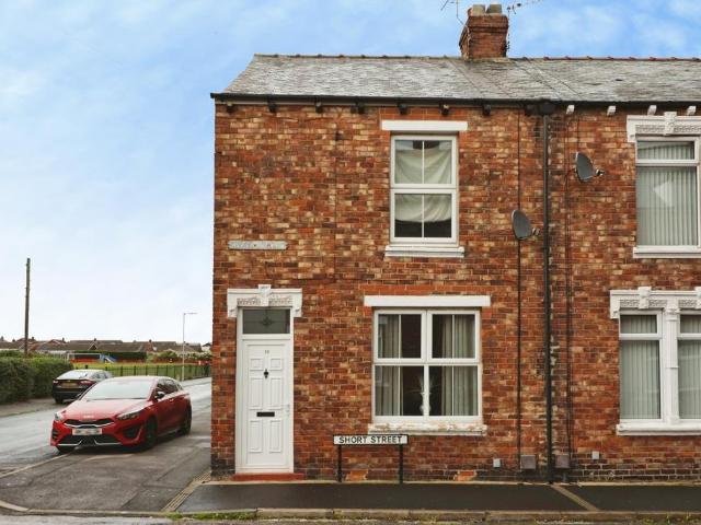 2 bedroom end of terrace house for sale