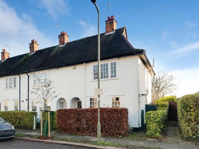 2 bedroom end of terrace house for sale