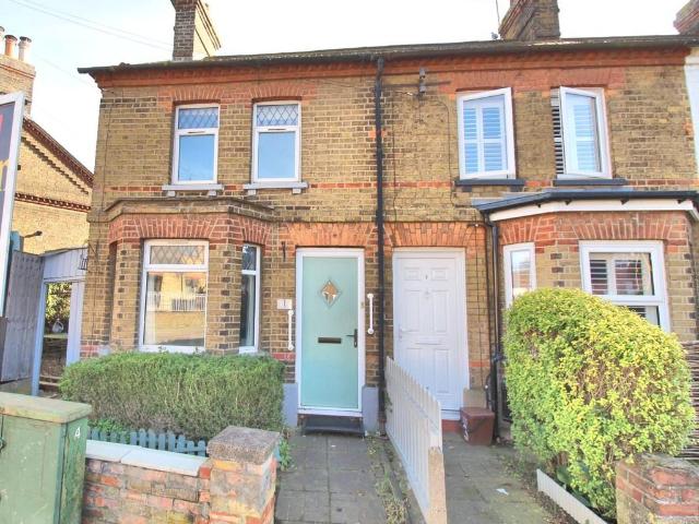 2 bedroom end of terrace house for sale