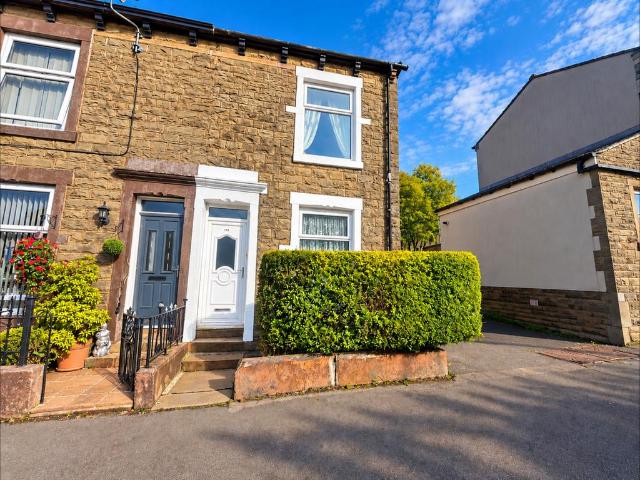2 bedroom end of terrace house for sale
