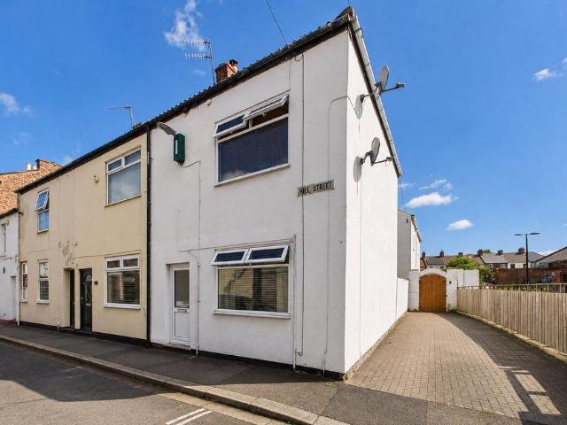 2 bedroom end of terrace house for sale
