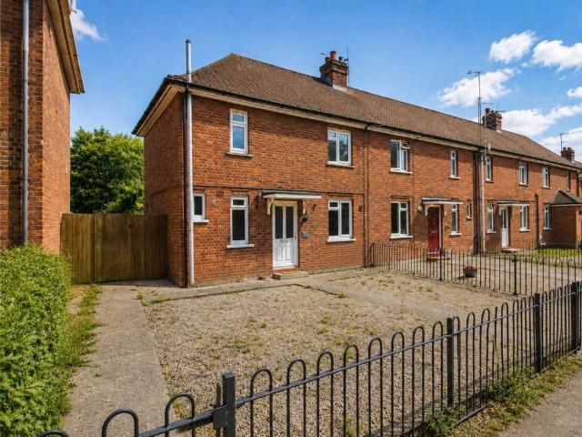 2 bedroom end of terrace house for sale