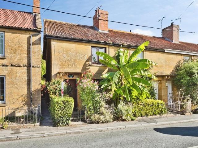 2 bedroom end of terrace house for sale