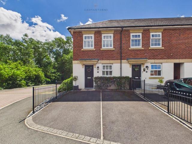2 bedroom end of terrace house for sale