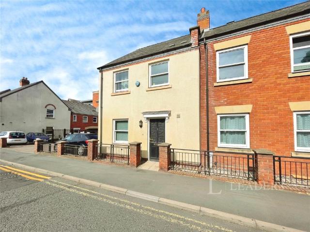 2 bedroom end of terrace house for sale